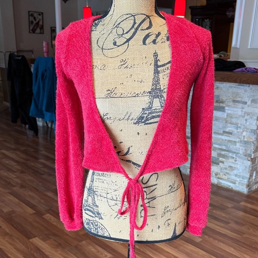 Hollister size XS red fuzzy tie front cardigan - Picture 1 of 6